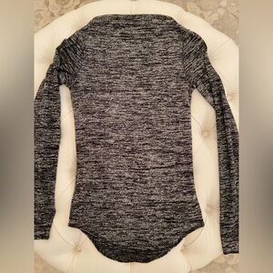 ARITZIA Black & Grey Long Sleeve Top sz S